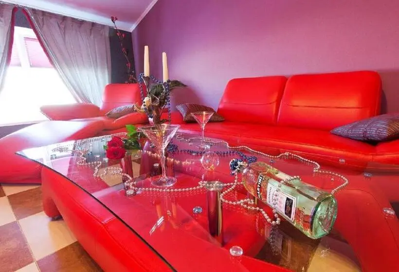 スイート, Dergachov Guest House