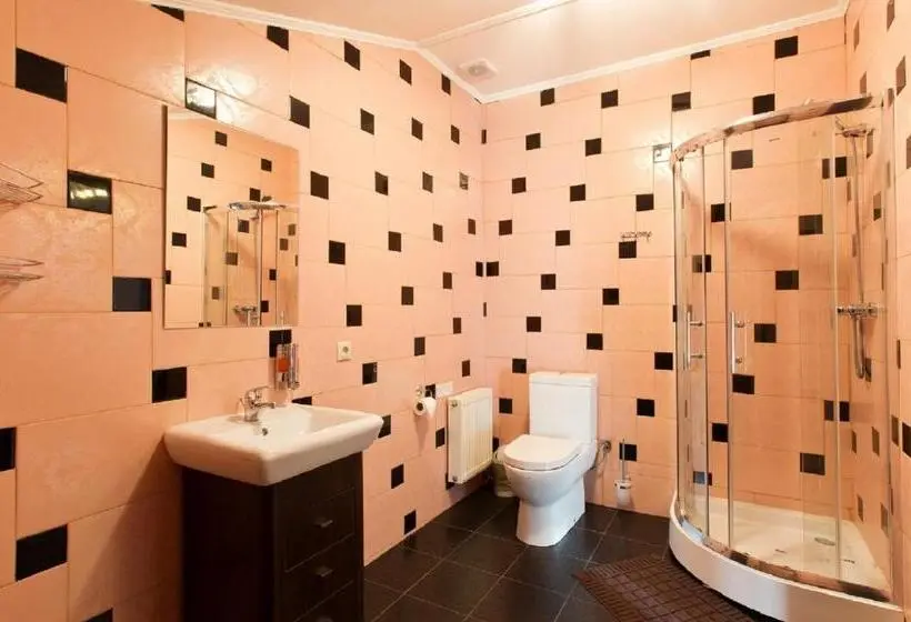 スイート, Dergachov Guest House