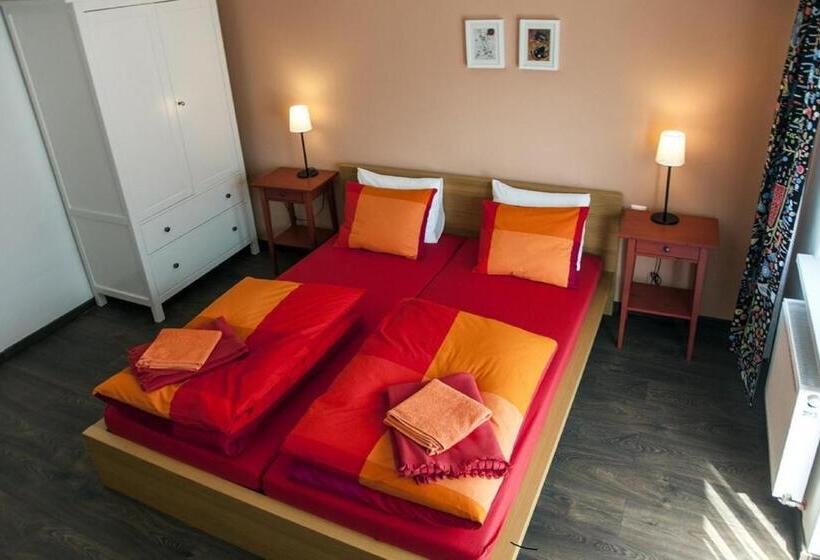 Апартаменты 1 Спальня с Балконом, Penzión Pavčina Lehota