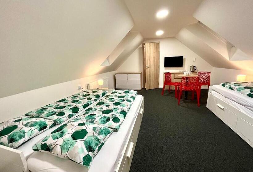 Четырехместный Номер Стандарт, Penzión Pavčina Lehota