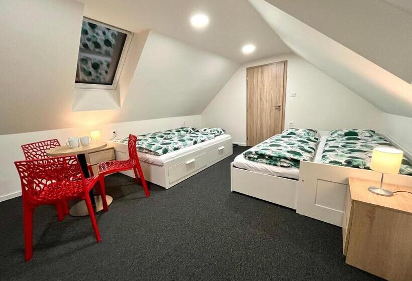 Четырехместный Номер Стандарт, Penzión Pavčina Lehota