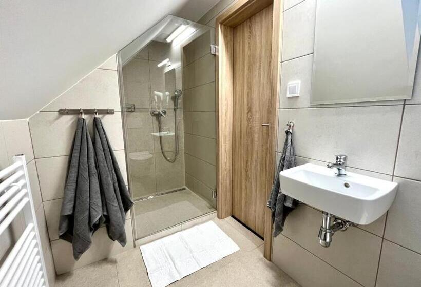 Семейный Номер, Penzión Pavčina Lehota