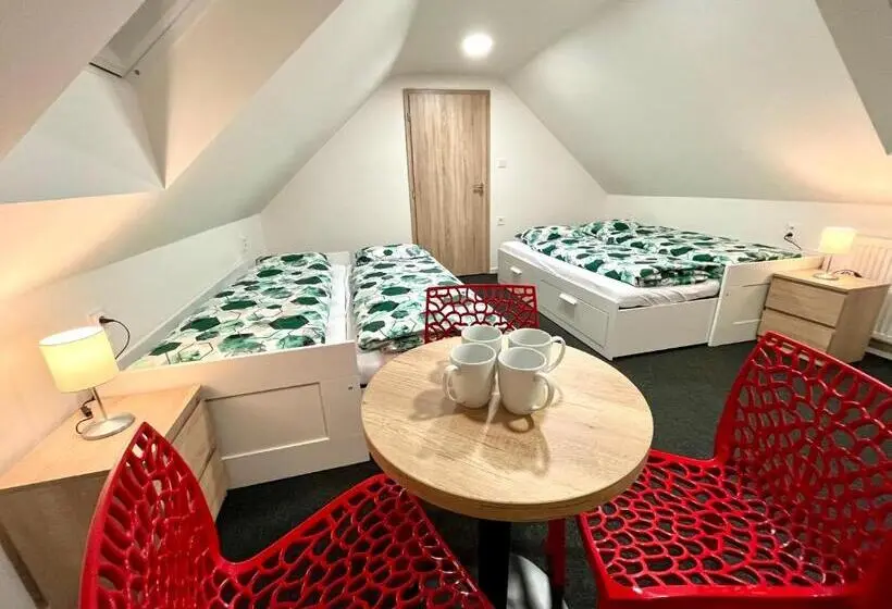 スタンダード４人部屋, Penzión Pavčina Lehota