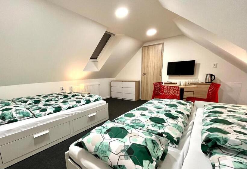 Четырехместный Номер Стандарт, Penzión Pavčina Lehota