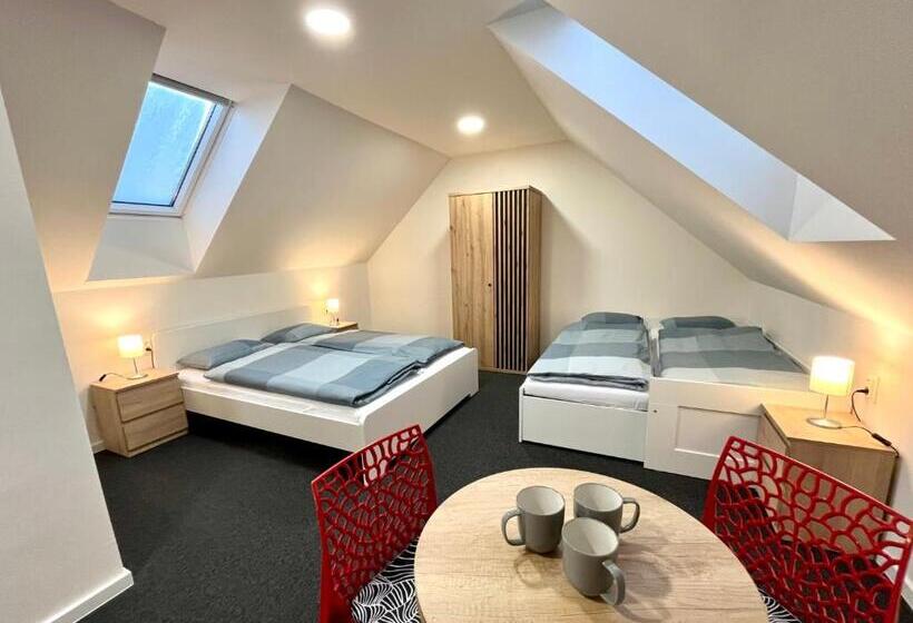 Семейный Номер, Penzión Pavčina Lehota