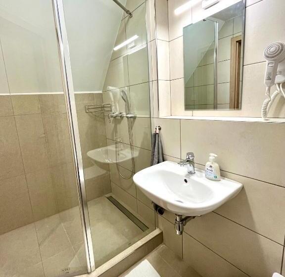 Четырехместный Номер Стандарт, Penzión Pavčina Lehota