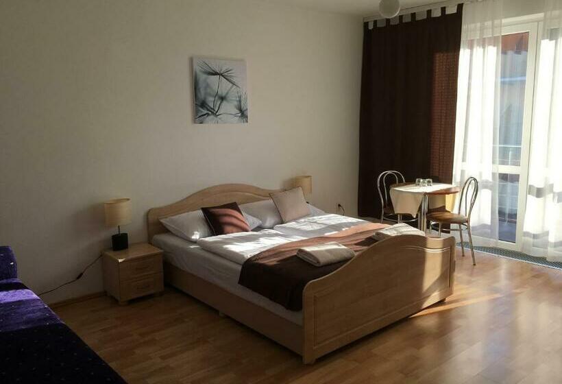 חדר סטנדרט עם מרפסת, Penzion Kycera