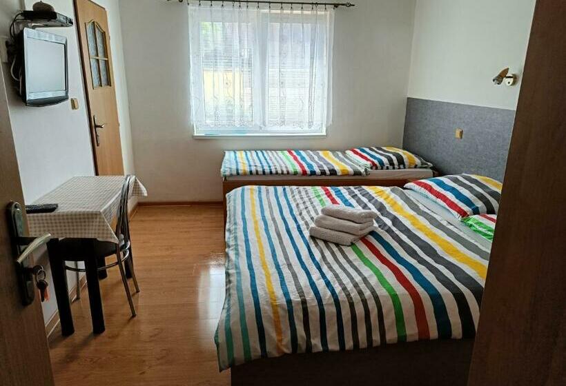 غرفة قياسية ثلاثية, Rekreačný Dom Railip