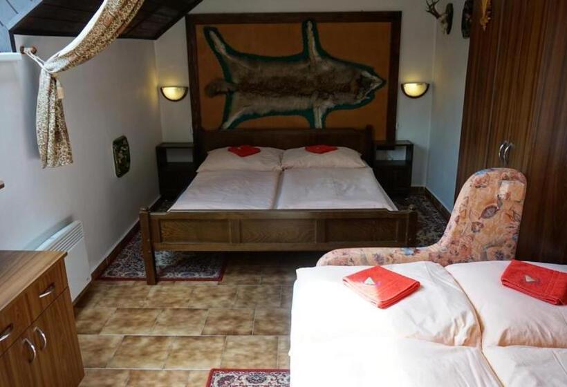 스탠다드 스튜디오, Pension Karolína