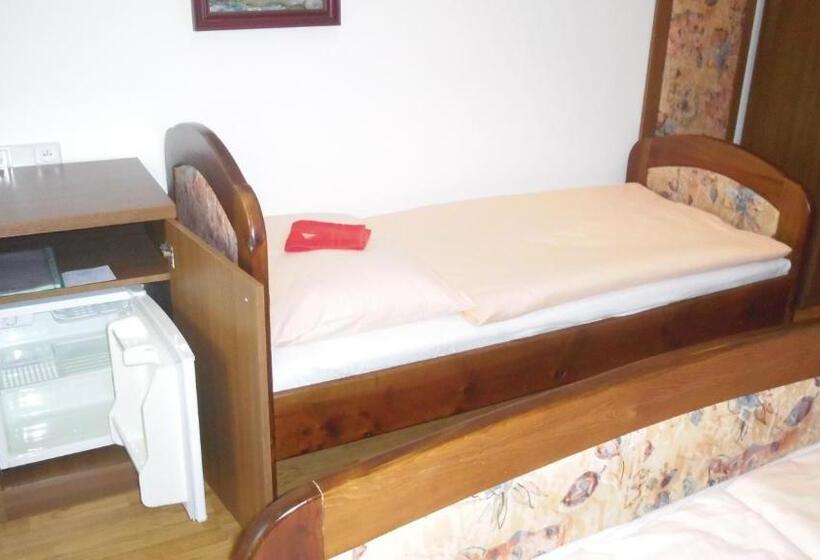 스탠다드 트리플 발코니 룸, Pension Karolína