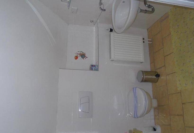 스탠다드 트리플 발코니 룸, Pension Karolína