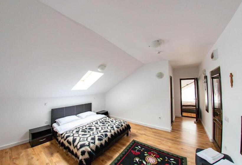 דירת שני חדרים, Pensiunea Popasu