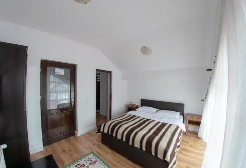 דירת שני חדרים, Pensiunea Popasu