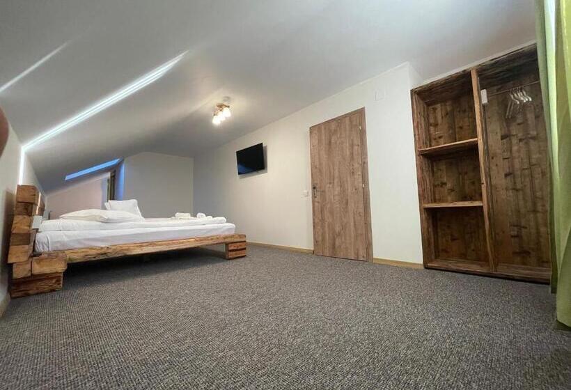 اتاق استاندارد چهار تخته, Pensiunea Vis Alpin Belis