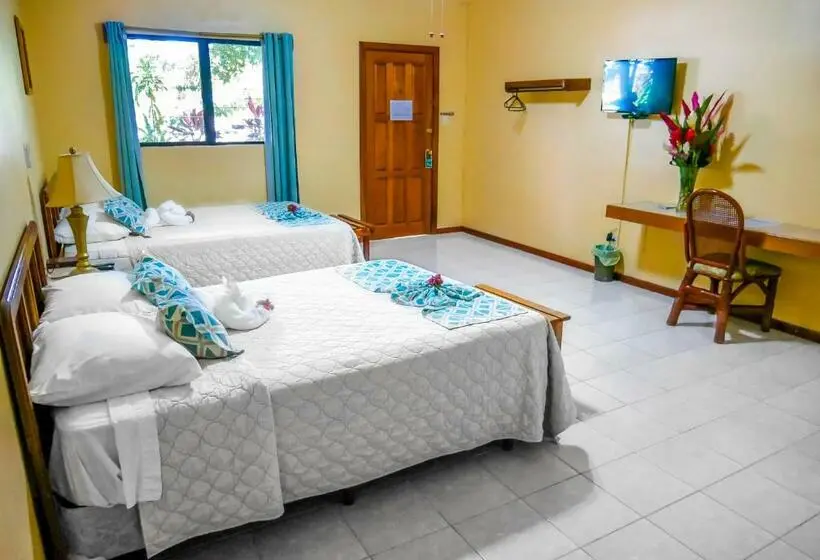 Deluxe Neljän Hengen Huone, Drift Inn Cayo