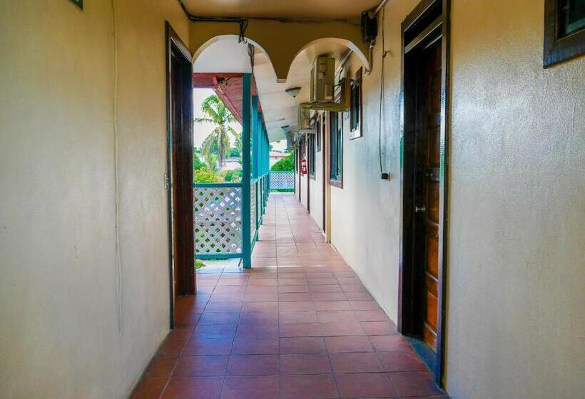 Четырехместный Номер Deluxe, Drift Inn Cayo