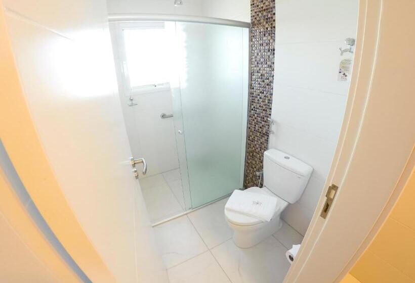 Suite with lake view, Ecovilly