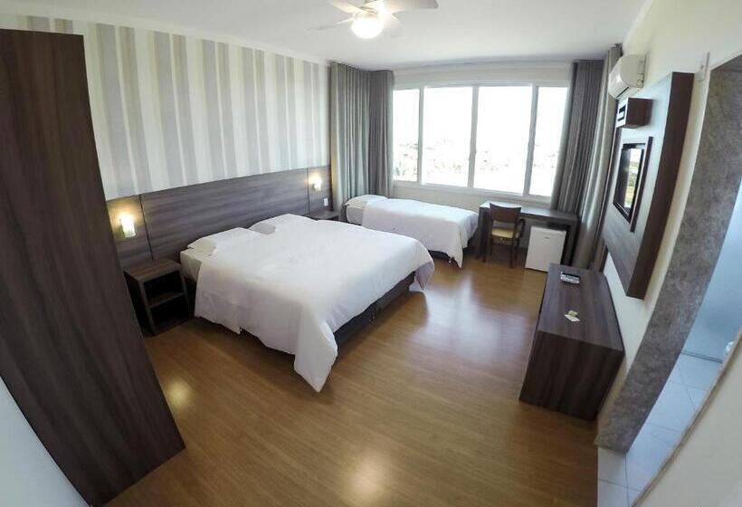 Suite with lake view, Ecovilly