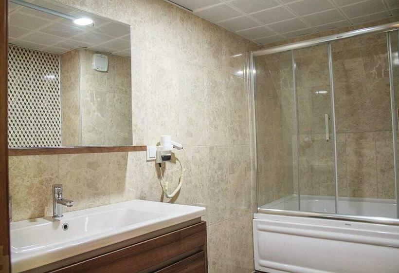 Номер Deluxe, Green Valley Savsat