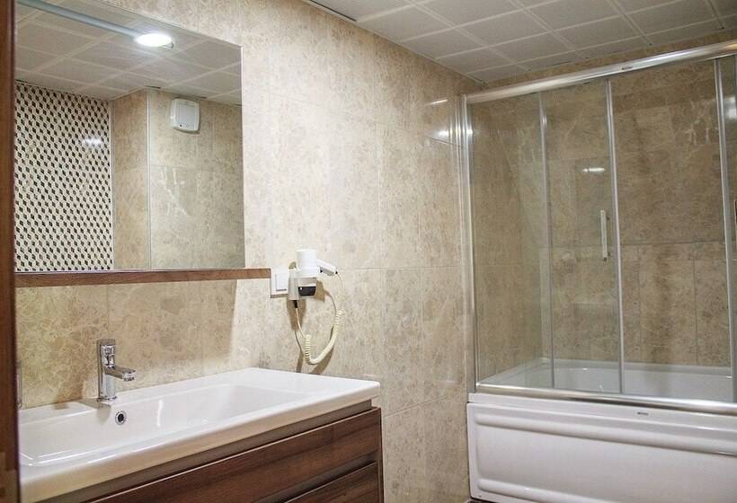 Номер Deluxe с Гидромассажем, Green Valley Savsat