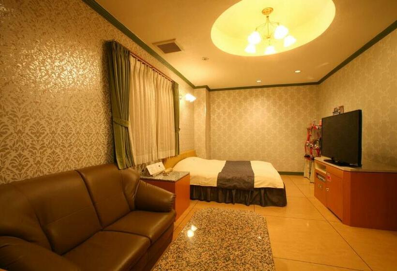 غرفة ديلوكس, Happy Kiss