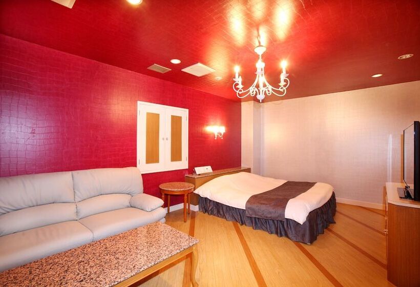 غرفة ديلوكس, Happy Kiss