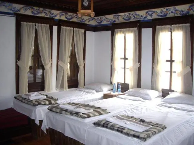１ベッドルームハウス, Popsokol House
