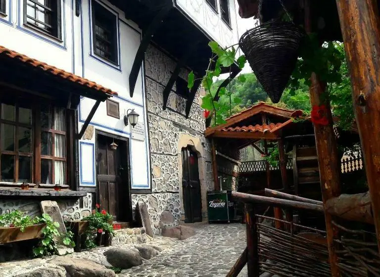 １ベッドルームハウス, Popsokol House