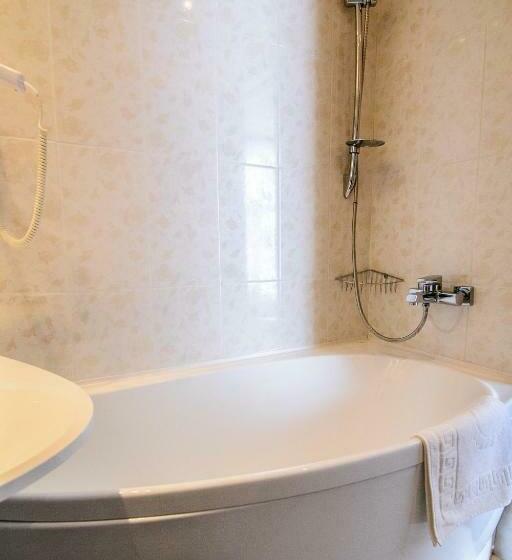 Standardeinzelzimmer, Terminala