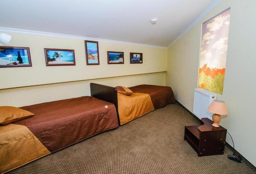 Familienzimmer, Terminala