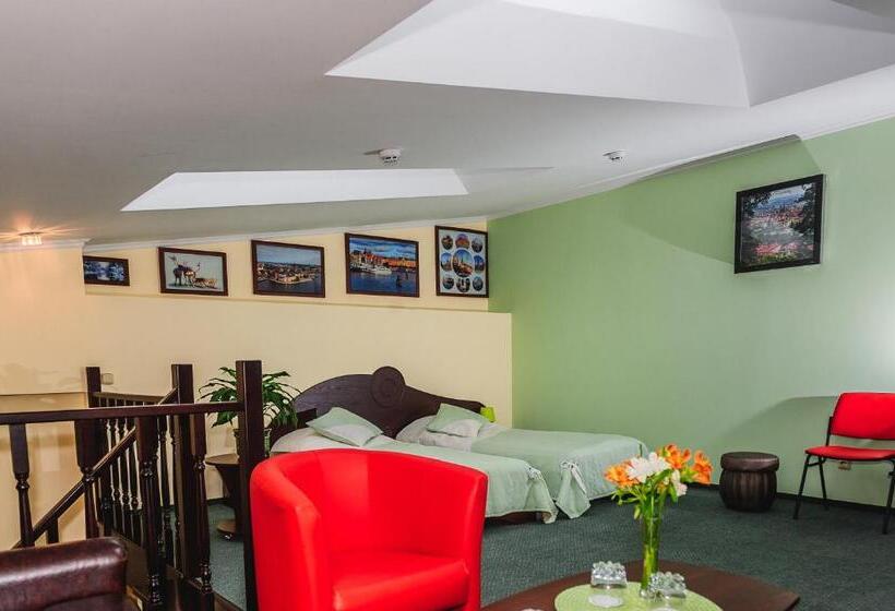 Familienzimmer, Terminala