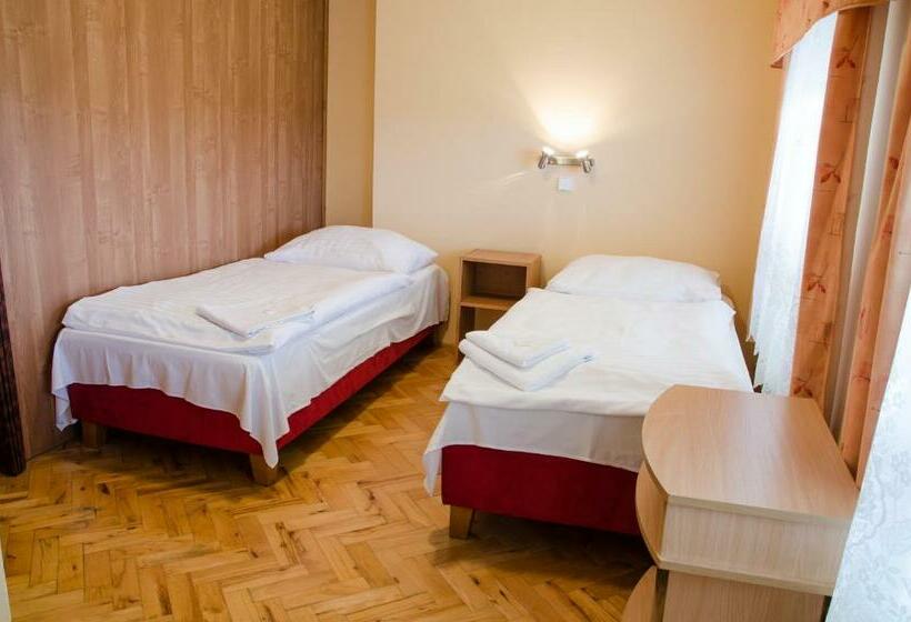 اتاق استاندارد چهار تخته, U Jezera