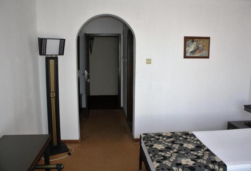 غرفة قياسية, Villa Verde