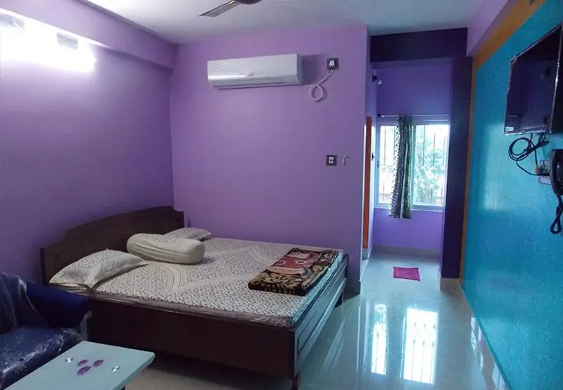 デラックススタジオ, Jhargram Eshani Hotels And Guest House