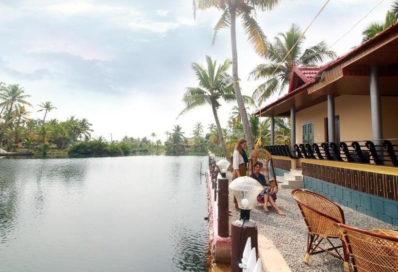 バルコニー付きスタンダードルーム, Munroe Island Lake Resort