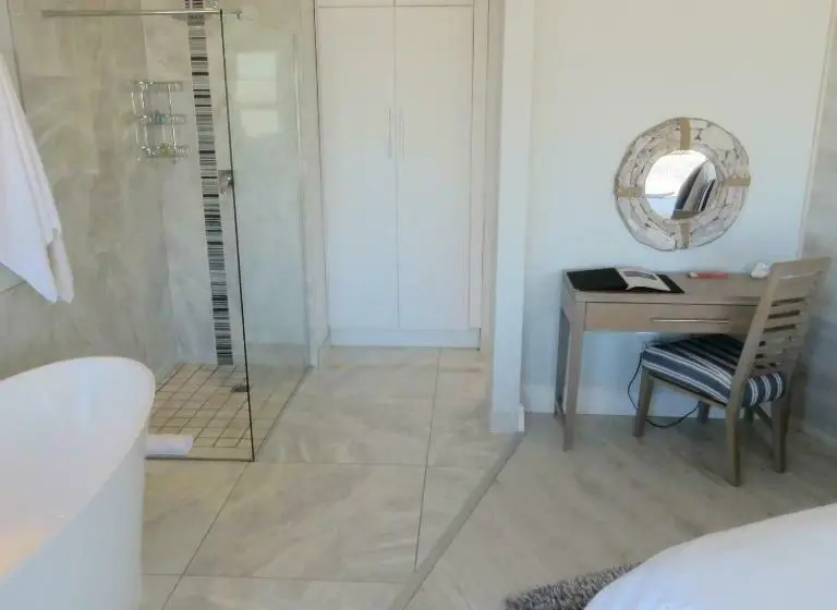 Superior suite with view, Gull On The Bay Boutique Guest House