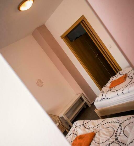 غرفة قياسية ثلاثية, Městské Kulturní Centrum Ve Fulneku