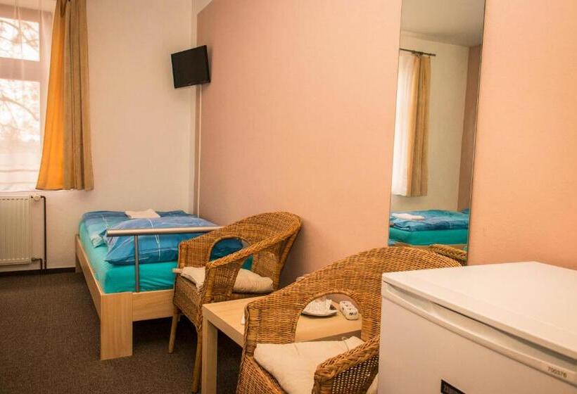 غرفة قياسية رباعية, Městské Kulturní Centrum Ve Fulneku