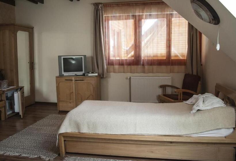 4인용 스탠다드 룸, Pensiunea Bella Vita