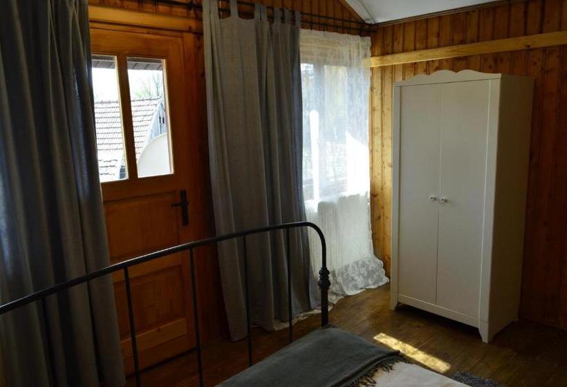 발코니 디럭스 룸, Pensiunea Deceneu