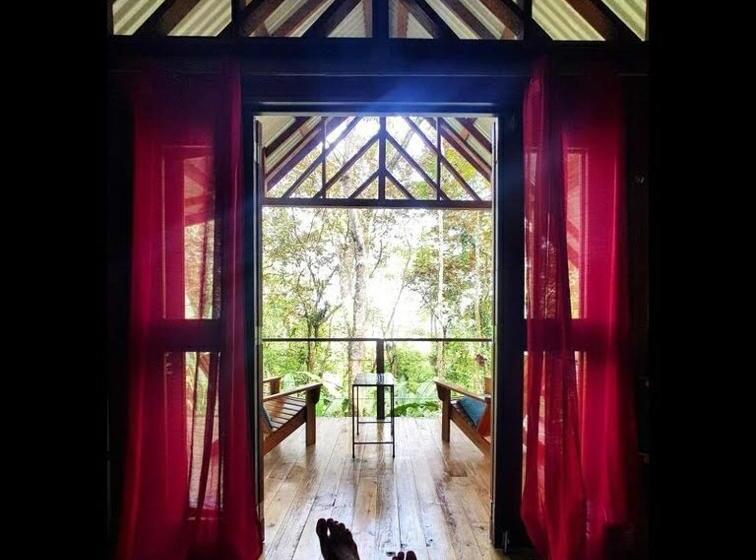 발코니 디럭스 룸, Surf Break At Paunch