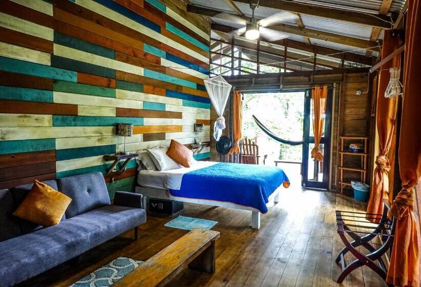 스탠다드 발코니 룸, Surf Break At Paunch