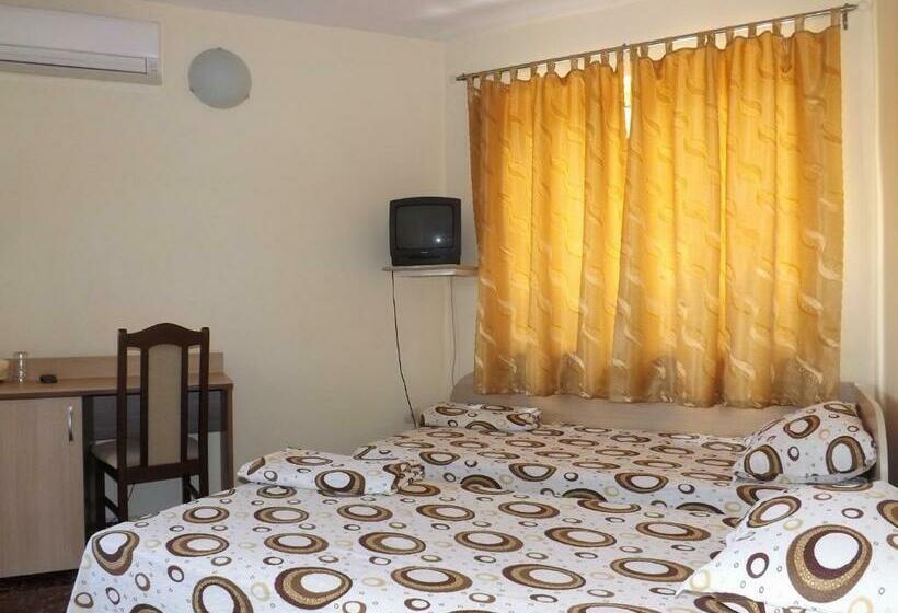 غرفة قياسية, Fantasy