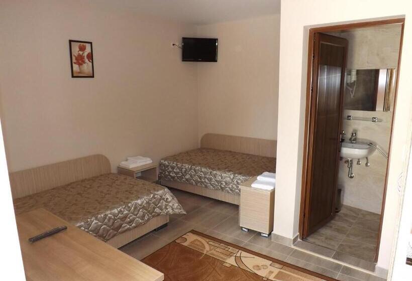 غرفة كومفورت, Fantasy