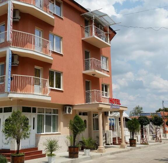 غرفة قياسية, Fantasy