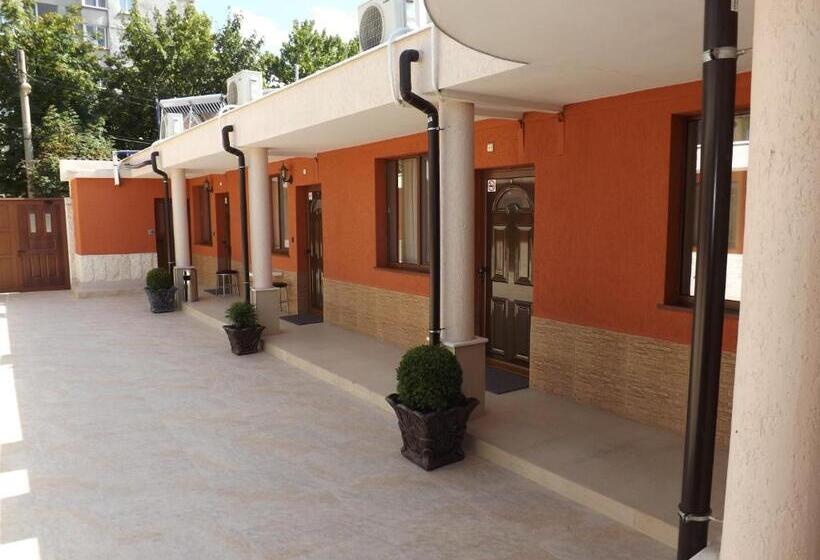 غرفة كومفورت, Fantasy