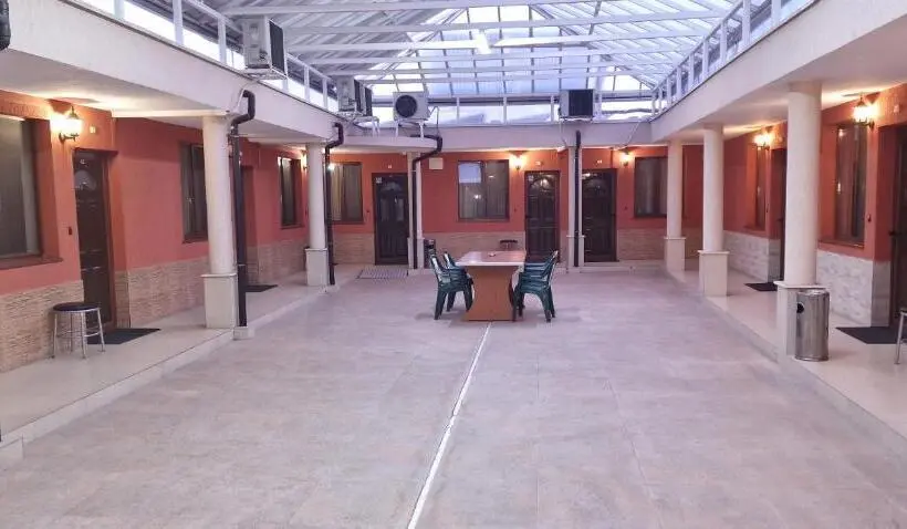 Standard Studio, Fantasy