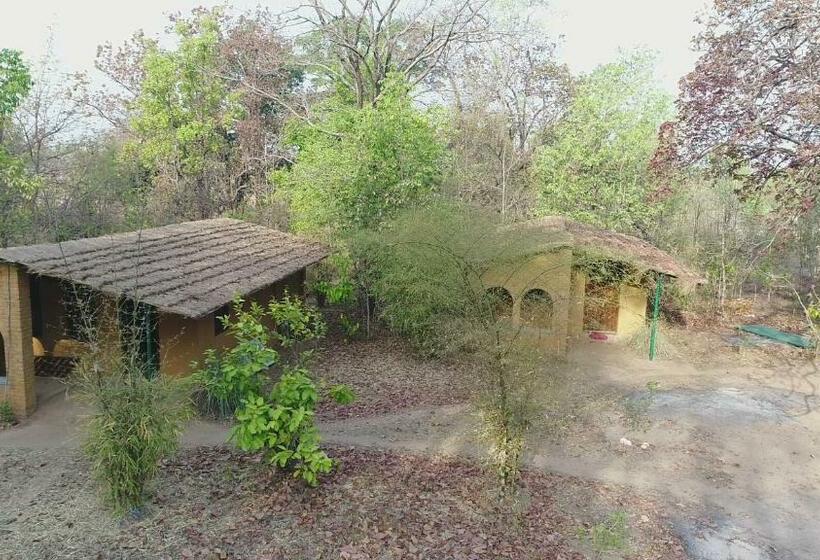 스탠다드 룸, Kamp Kamouflage Kanha