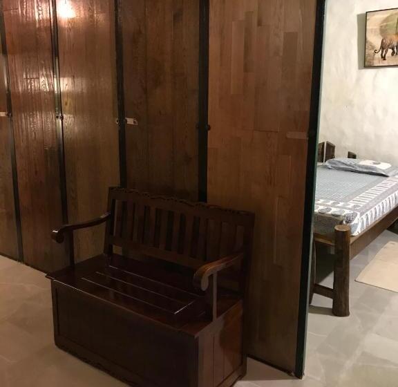 Номер Стандарт, Kamp Kamouflage Kanha