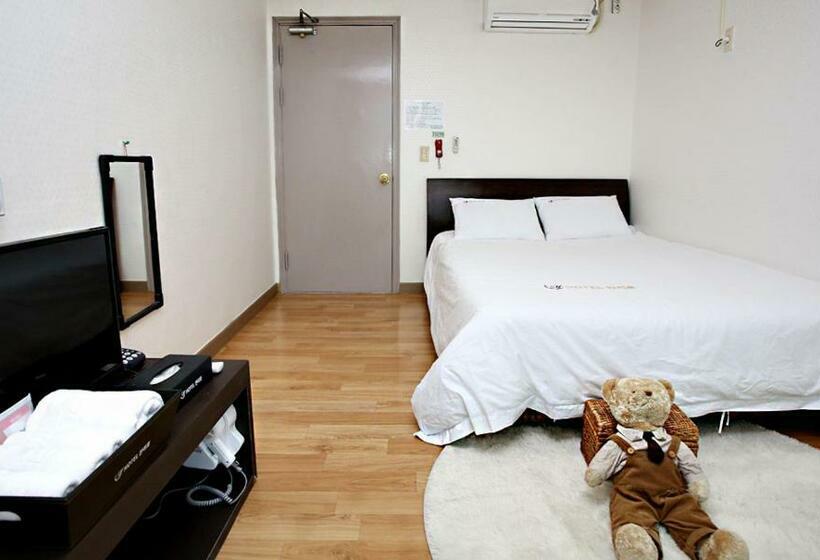 オーシャンビュースタンダードルーム, Mallipo